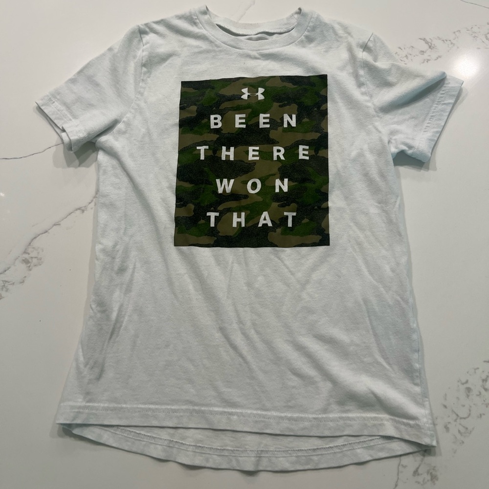 Under armour boys shirt